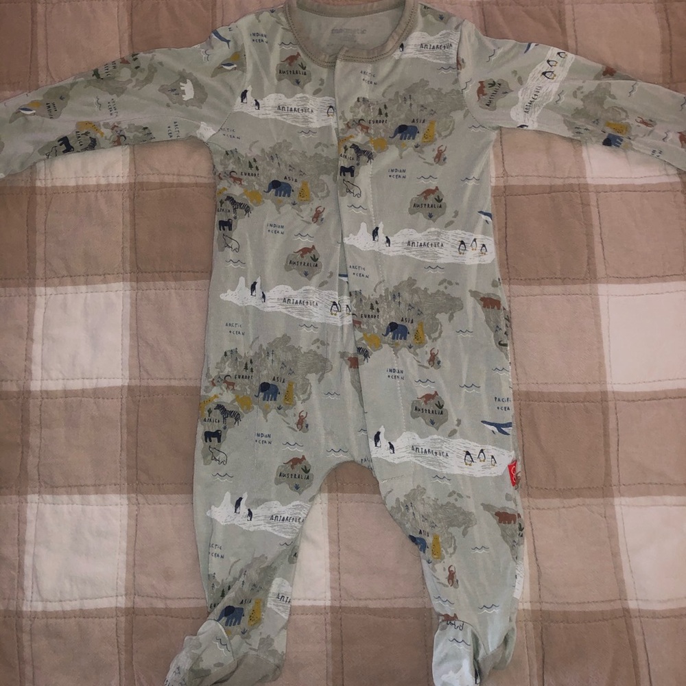 Magnetic Me Footie